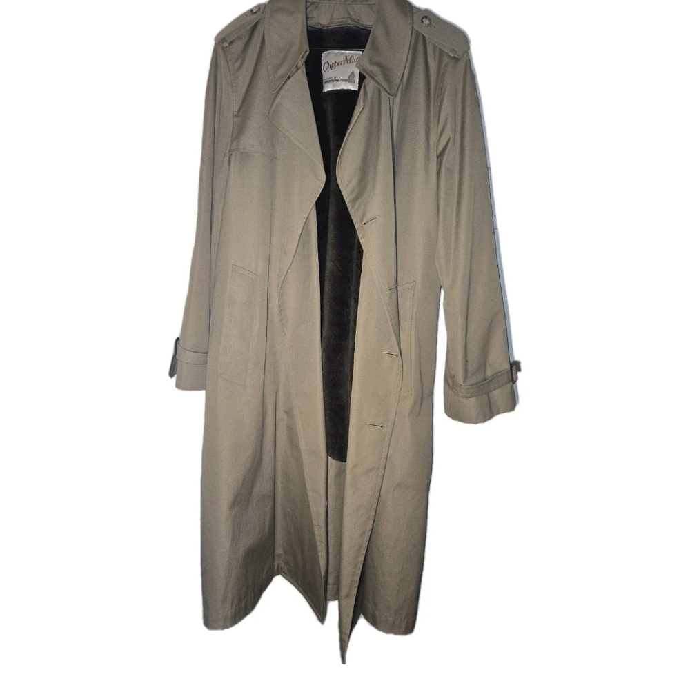 Clipper Mist Vtg. Trench Coat • Khaki • Removable Fur Interior • Size 46 Reg.